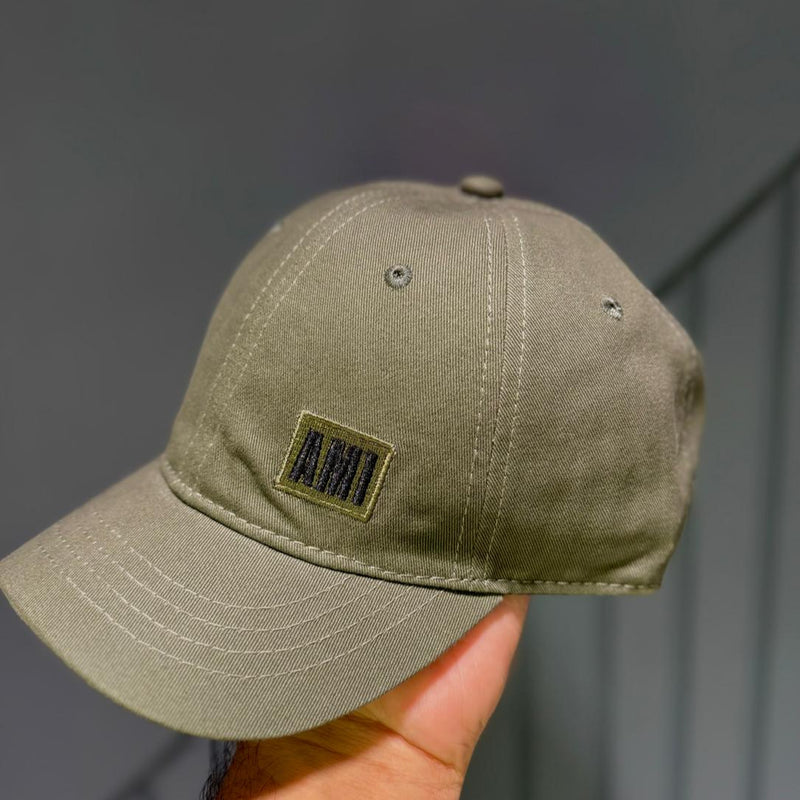 SHORT BRIM AMI CAP
