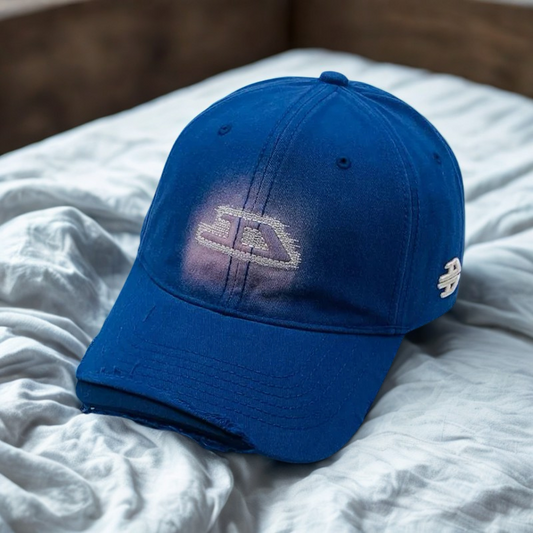 BASEBALL CAP WITH STYLIZED LOGO