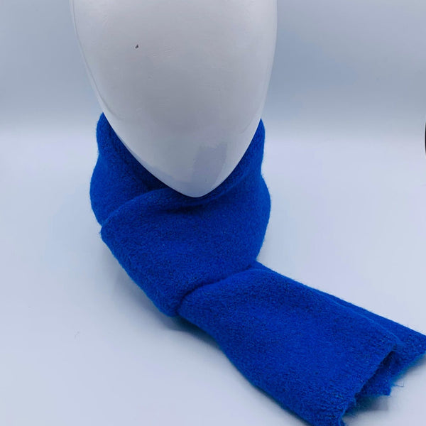 CLASSIC KNITTED BLUE WINTER MUFFLER