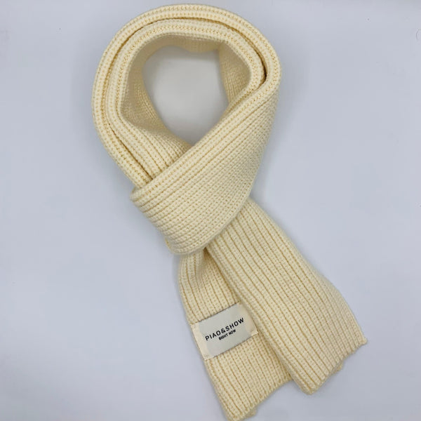 CLASSIC KNITTED BEIGE WINTER MUFFLER