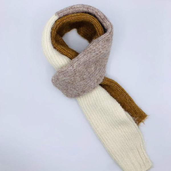 MINIMALIST KNIT MULTI COLOR WINTER MUFFLER