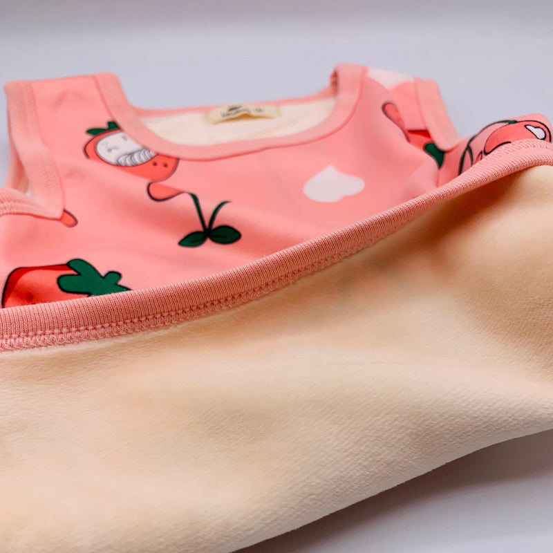 KIDS SLEEVELESS STRAWBERRY PRINT YANK TOP